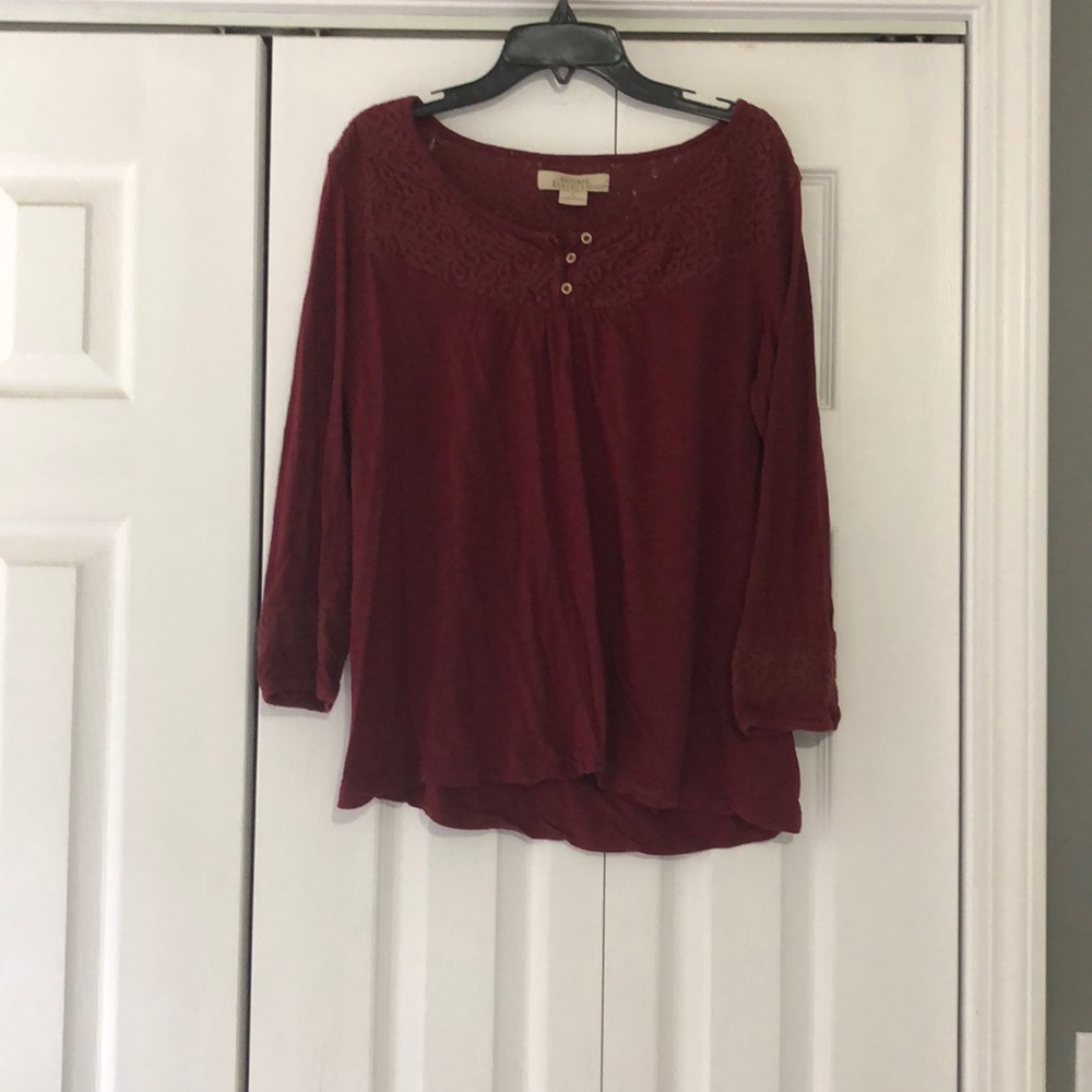 Natural Reflections Maroon top with lace detail